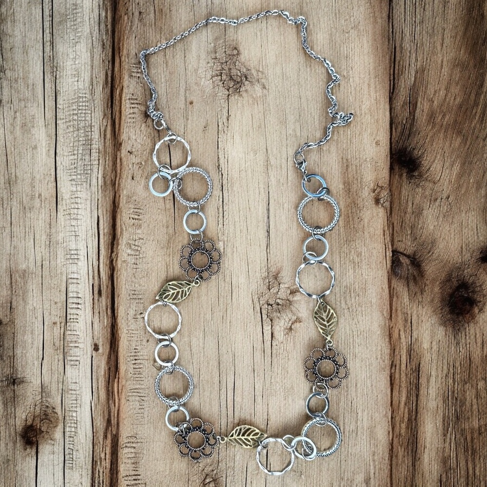 Elegant Silver and Gold Floral Necklace - Picture 2 of 9